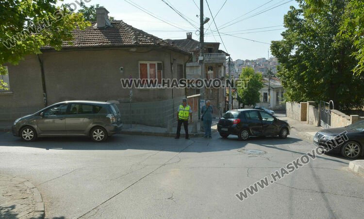 Две катастрофи сутринта след незачитане на знак “Стоп“