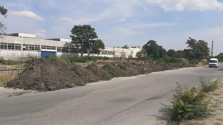 Почистват речните корита в Хасково преди обилните валежи