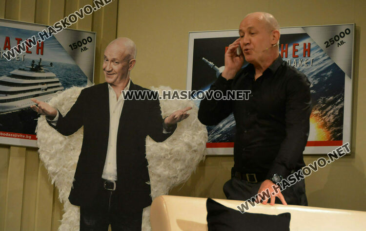 Спектакълът на хасковския театър „Не е за телефон“ в юбилейното издание на "Сцена на кръстопът"