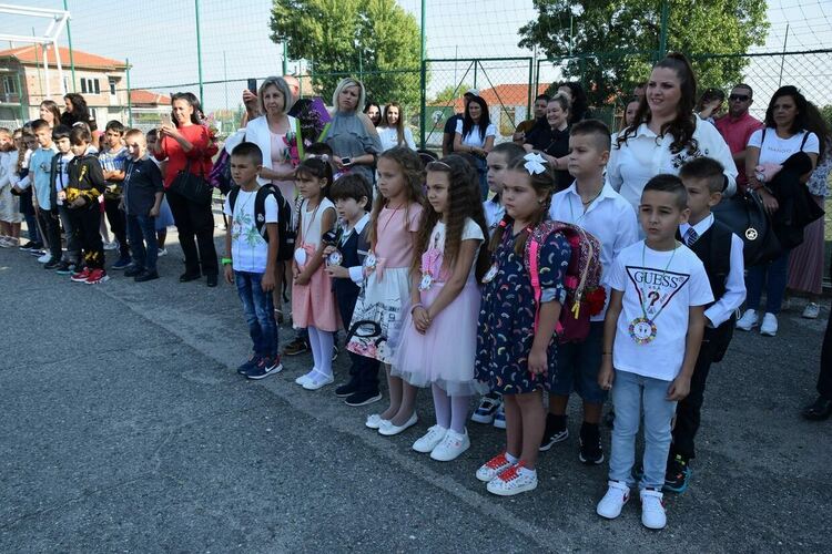 Зам-кметовете на Асеновград - официални гости на три училища в първия учебен ден 