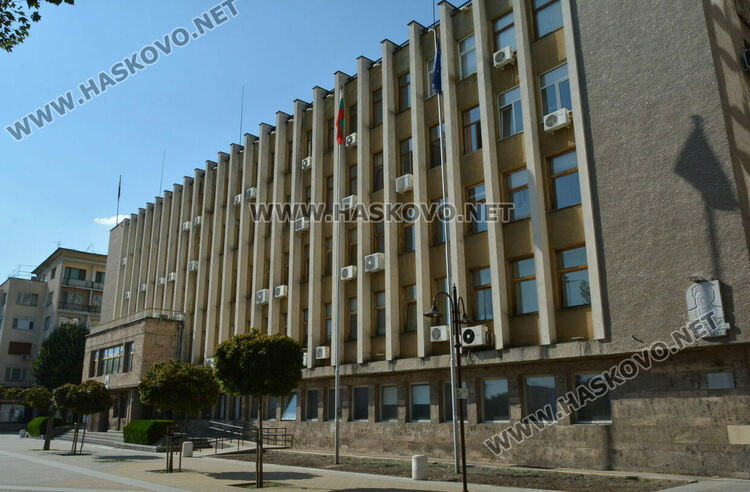  Подготвят за саниране сградата на Областна администрация