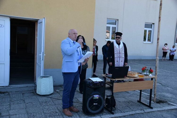 Зам-кметовете на Асеновград - официални гости на три училища в първия учебен ден 