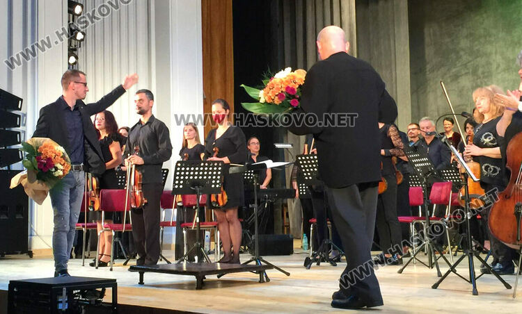 Хор „Родна песен“ прави дубъл със Симфониета-Враца, но като гостуващ състав