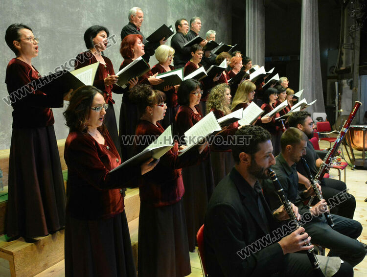 Хор „Родна песен“ прави дубъл със Симфониета-Враца, но като гостуващ състав