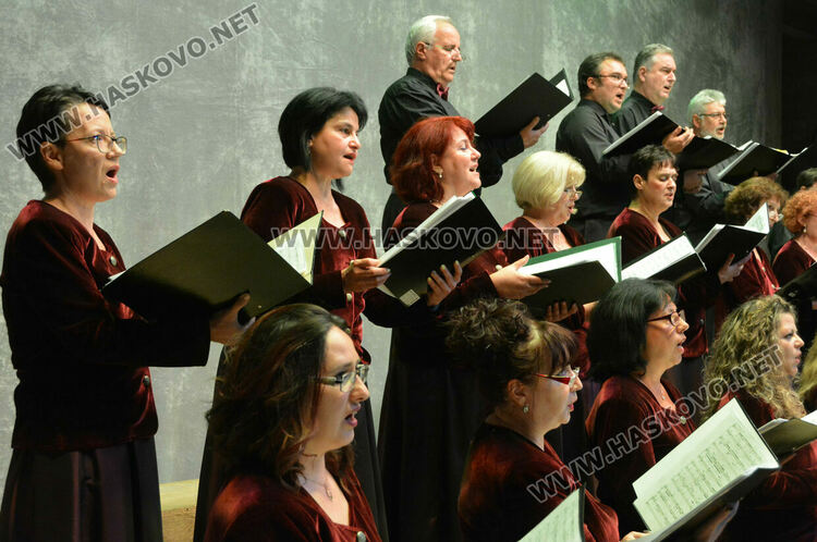 Хор „Родна песен“ прави дубъл със Симфониета-Враца, но като гостуващ състав