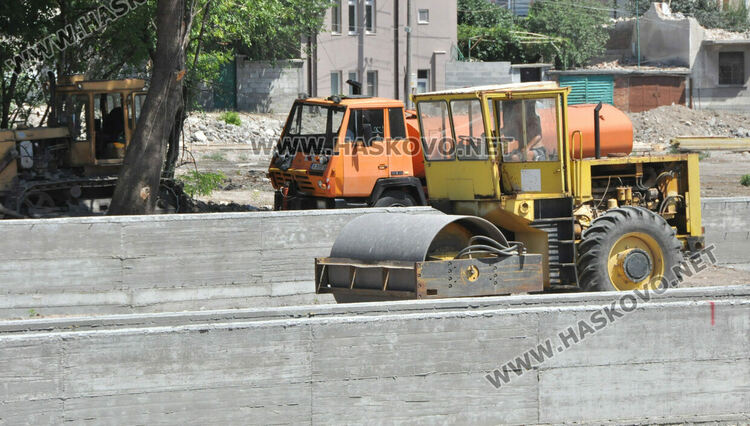 Изграждането на парка над ДНА напредва, предвиждат паркинг със 100 места