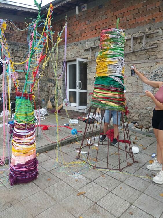 7,5-метров паметник на цветната нишка издигнаха в Дъждовница