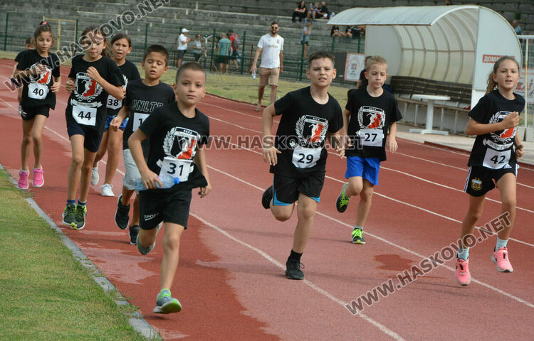 Над 120 деца се включиха в турнир по лека атлетика в Хасково
