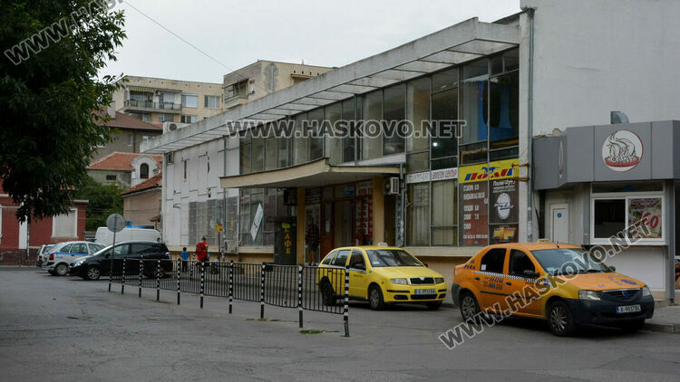 С нож намушкаха таксиметров шофьор в Хасково