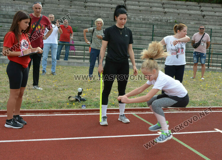 Над 120 деца се включиха в турнир по лека атлетика в Хасково
