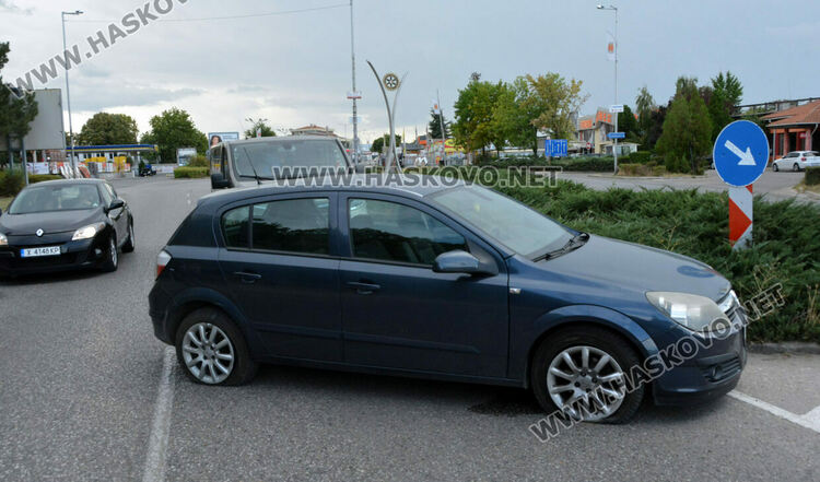 Варненски бус и хасковски Опел катастрофираха на Кърджалийска