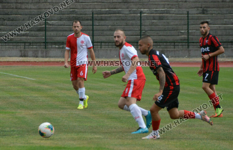 “Саяна Хасково” разби "Карнобат" след хеттрик