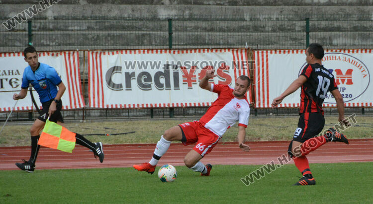 “Саяна Хасково” разби "Карнобат" след хеттрик