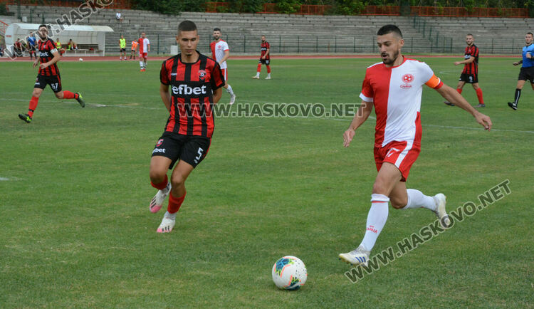 “Саяна Хасково” разби "Карнобат" след хеттрик