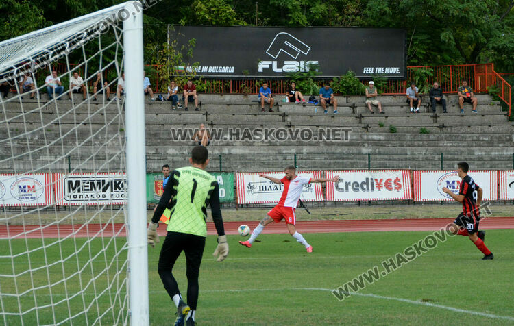 “Саяна Хасково” разби "Карнобат" след хеттрик