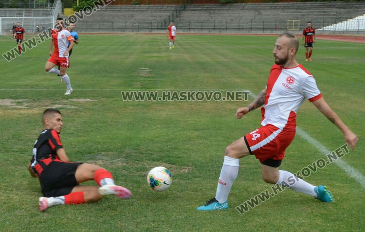 “Саяна Хасково” разби "Карнобат" след хеттрик