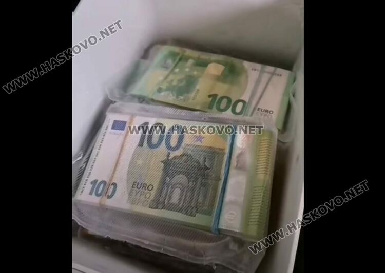 стоп кадри клип Агенция Митници