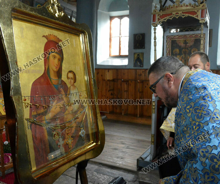 Харманли посреща иконата на св. Богородица “Скоропослушница“ от Ананиев
