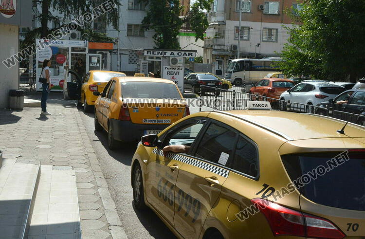 Освободиха хасковлията, нападнал с нож таксиметров водач, все още няма обвинение