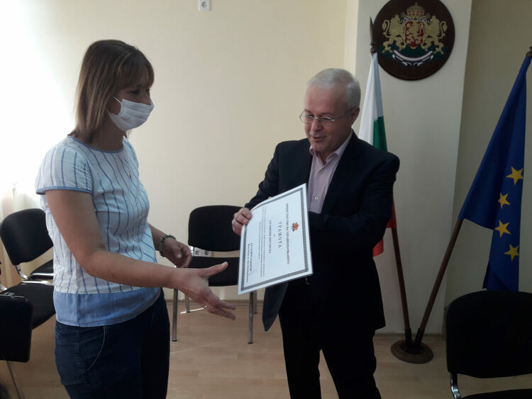 Наградиха РЗИ-Кърджали за добра ваксинационна кампания