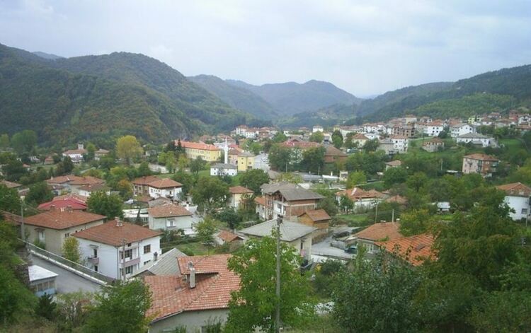 Арестуваха 29-годишен от Средногорци, нарушил съдебна забрана да доближава дядо си/обновена/