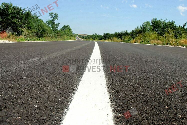 Ремонт по магистрала “Марица”, затруднява движението към границата
