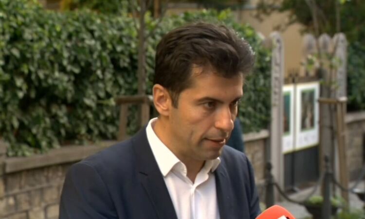 Кирил Петков за бъдещо коалиционно управление: Мая Манолова отляво, ние сме новият център, ДБ отдясно