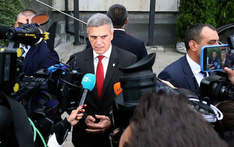 Стефан Янев: До края на седмицата ще обявим мерки за овладяване на кризата с цените на тока и горивата