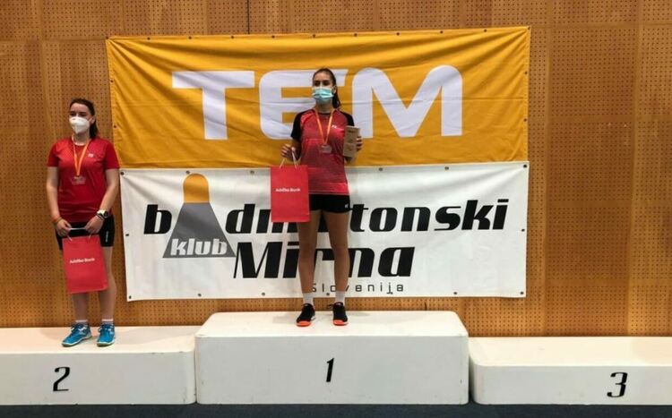 Още два медала завоюваха бадминтонистки на "Атлет" на международно състезаие