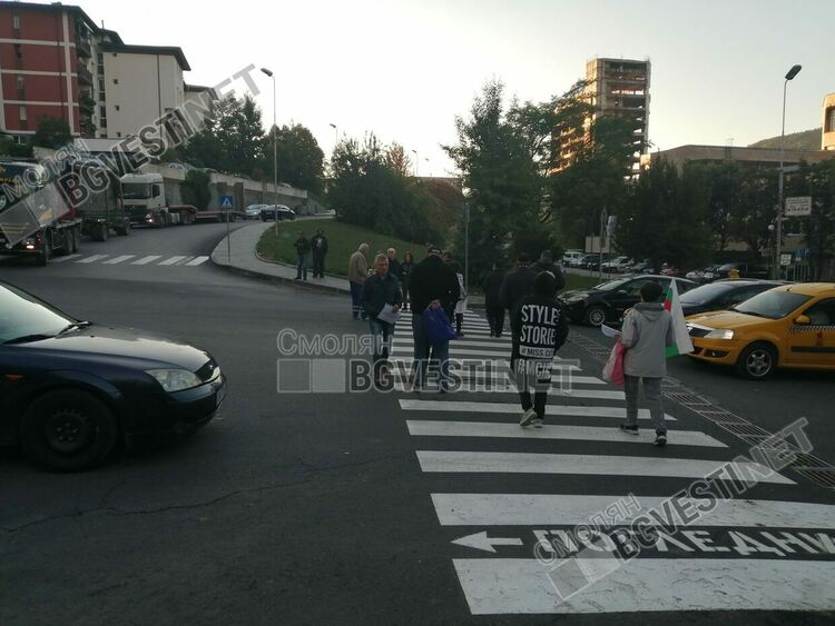 Протест блокира центъра на Смолян, създаде транспортен хаос
