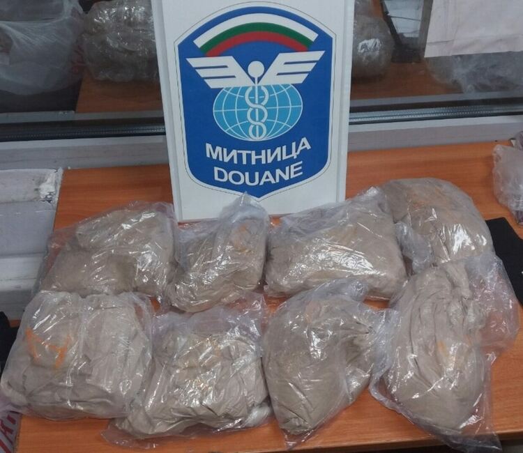 Осъдиха контрабандисти на хероин за над 1,7 млн.лв.