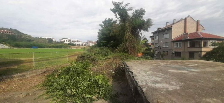 Възстановяват мястото "Трите пейки" на стадион "Шипка"