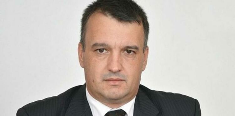 Бисер Николов