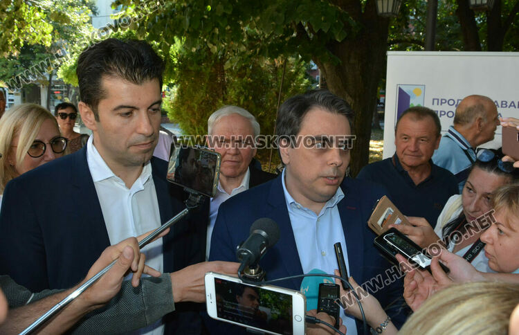 „Продължаваме промяната“ обявяват водачите си на листи до края на следващата седмица