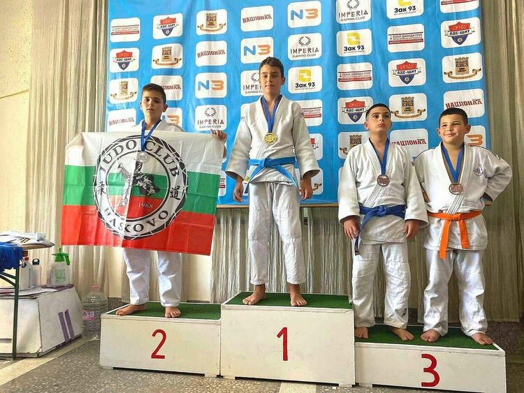 17 медала и 1-во място в комплексното класиране за джудистите от Хасково на турнира в Пловдив