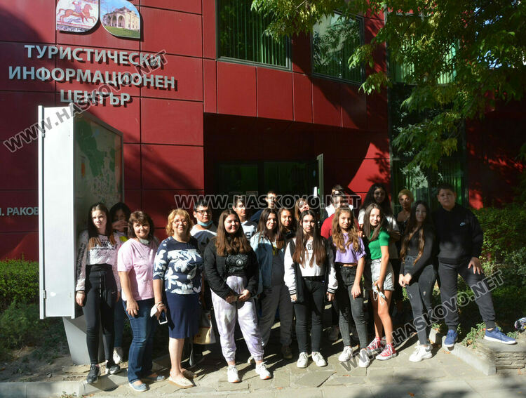 Откриха информационна експозиция за панаира в Узунджово на Световния ден на туризма