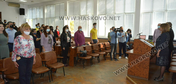 40 % повече магистри се записаха в РЦДО на УНСС в Хасково