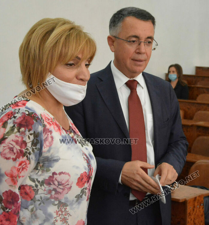 40 % повече магистри се записаха в РЦДО на УНСС в Хасково