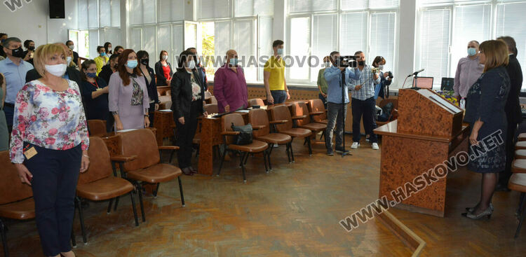 40 % повече магистри се записаха в РЦДО на УНСС в Хасково