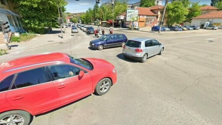 Кръстовище в Перник става кръгово