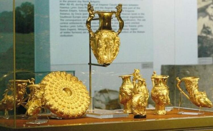 В Дубай е арестувана реплика на Панагюрското златно съкровище, според bird.bg