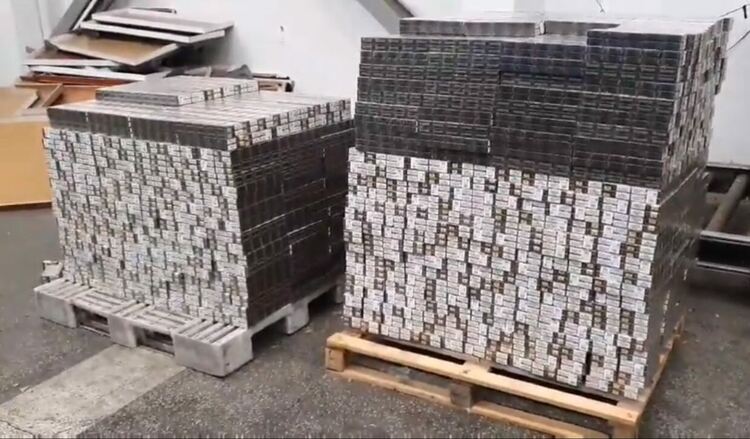 Контрабанда с над половин милион цигари разкрита на Капитан Андреево