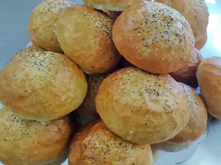 Гимназията по туризъм отново осигури топъл обяд за ковид отделение