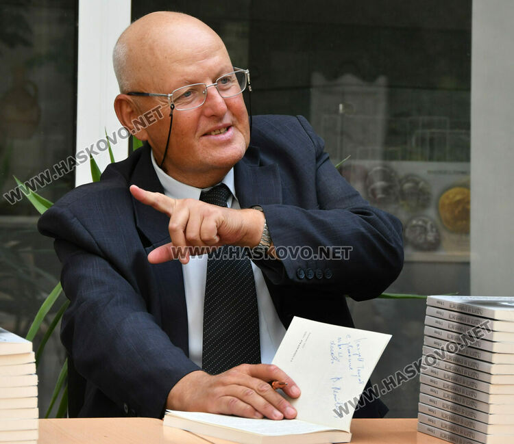 Топ криминалистът Матвеев: Полицията е огледало на обществото