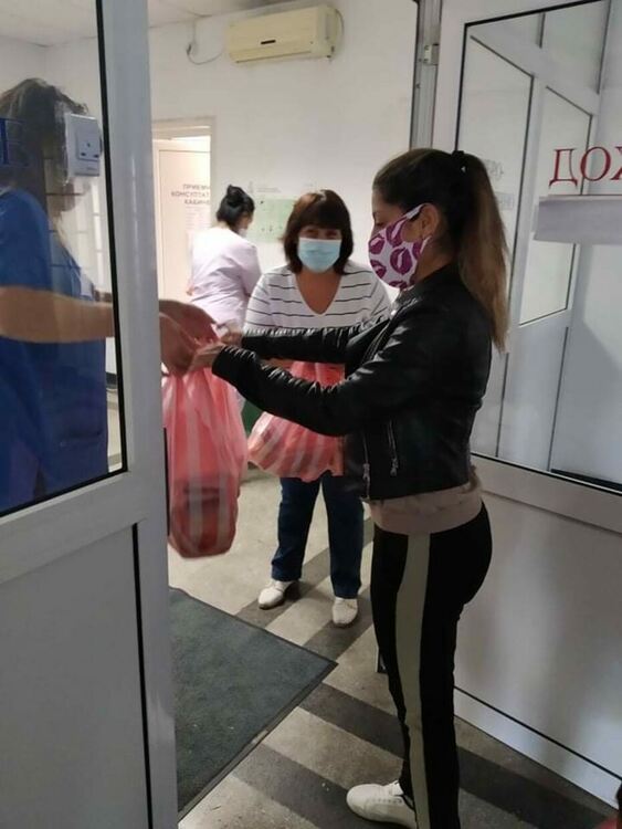 Гимназията по туризъм отново осигури топъл обяд за ковид отделение