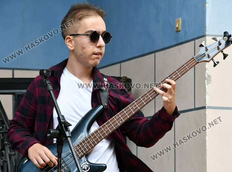 Таланти от различни поколения на „Хасковска музикантска среща 2021“