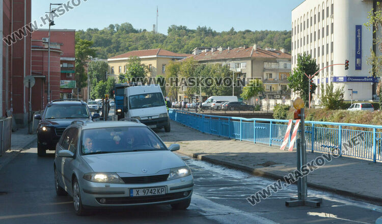 Ремонтираният участък на бул. “България“ ще бъде асфалтиран в неделя