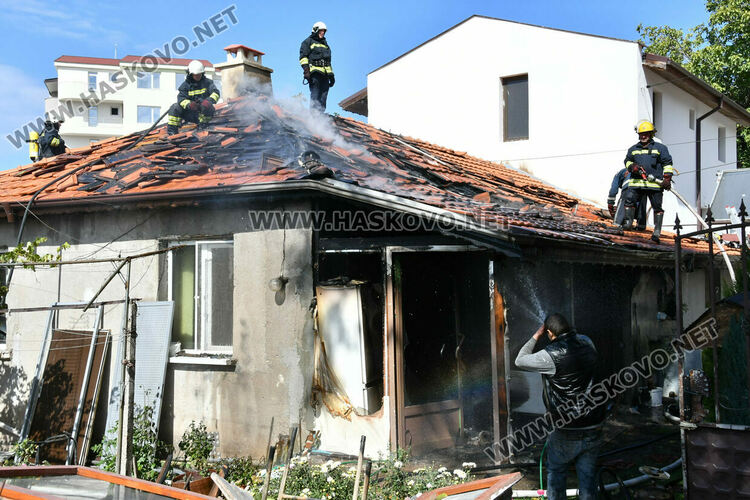 Къща горя в Хасково