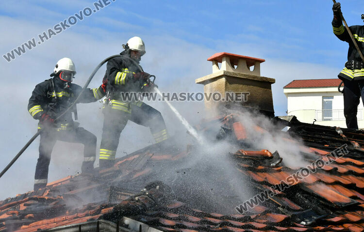 Къща горя в Хасково