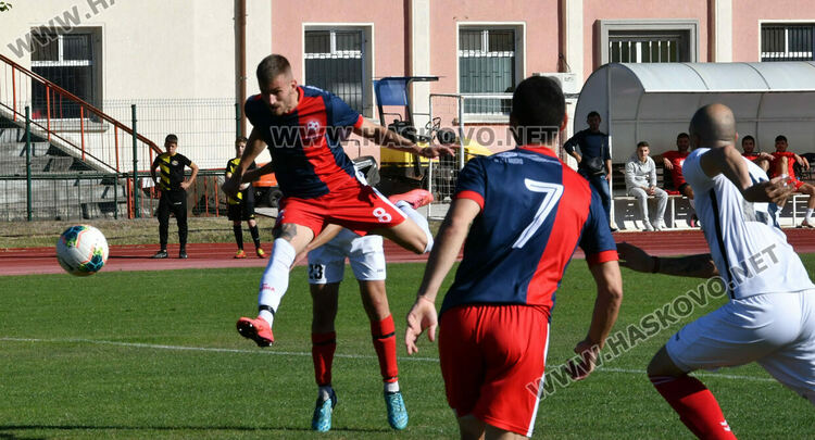 Очаквано “Саяна Хасково” победи последния в класирането